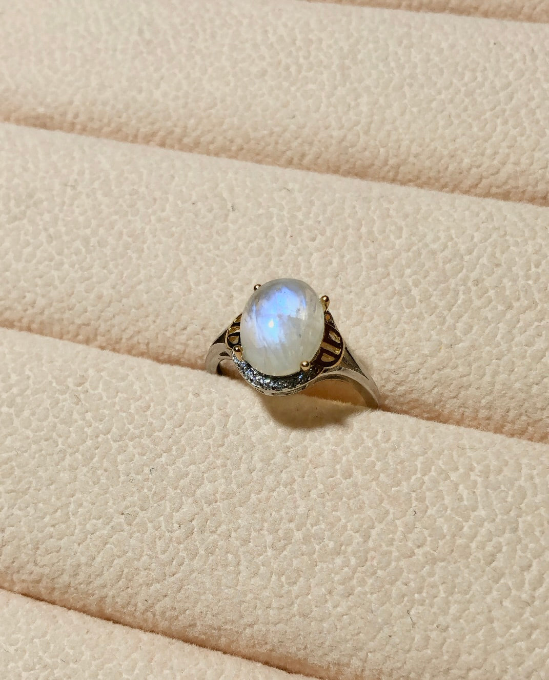 Luna Glow Ring